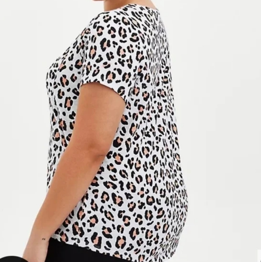 Torrid leopard pocket tee
